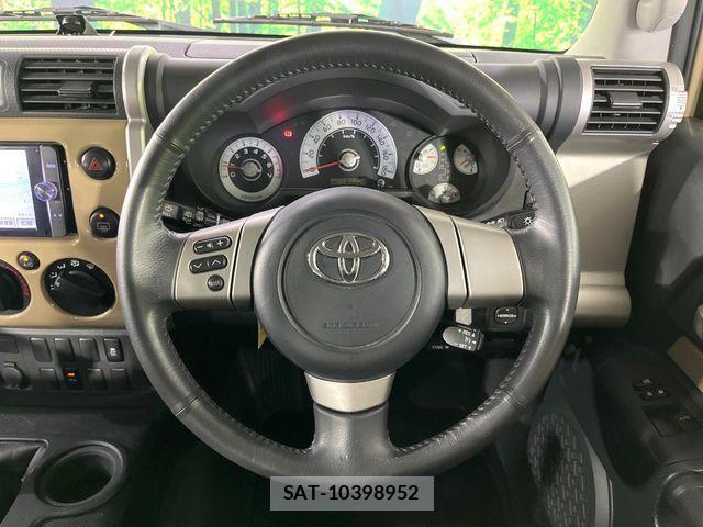 Toyota FJ CRUISER 2013-09 8626806-9