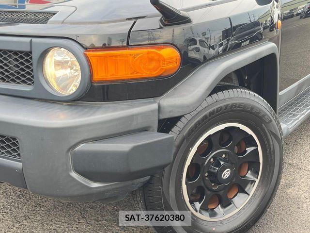 Toyota FJ CRUISER 2013-03 8626807-11