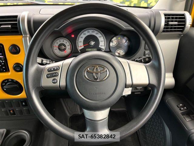 Toyota FJ CRUISER 2015-12 8626803-10