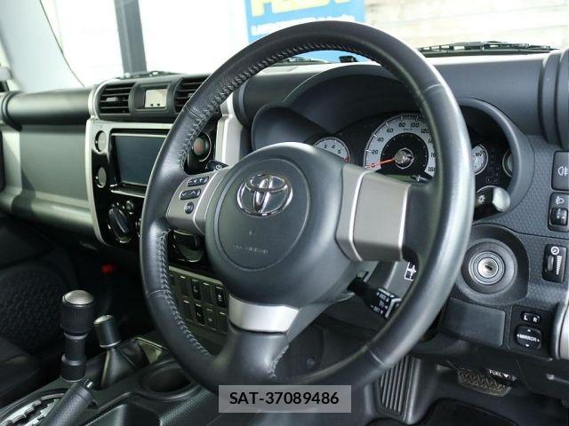Toyota FJ CRUISER 2015-01 8666150-15