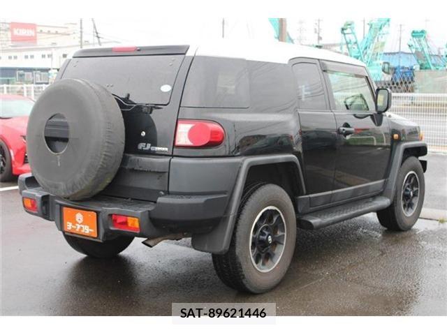 Toyota FJ CRUISER 2015-03 8659136-10