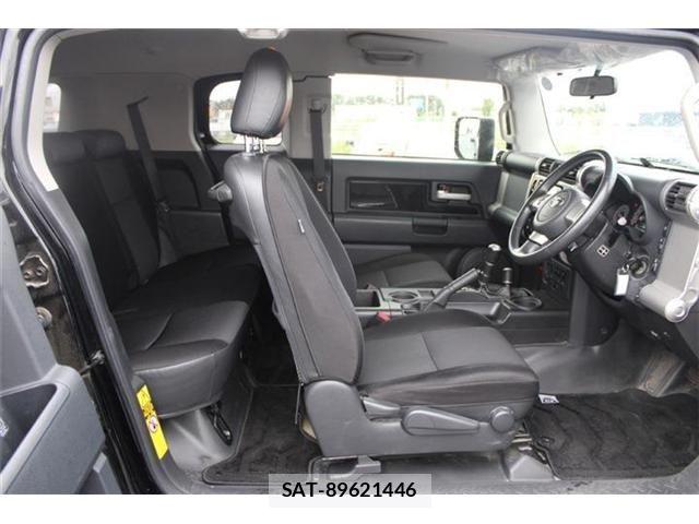 Toyota FJ CRUISER 2015-03 8659136-20