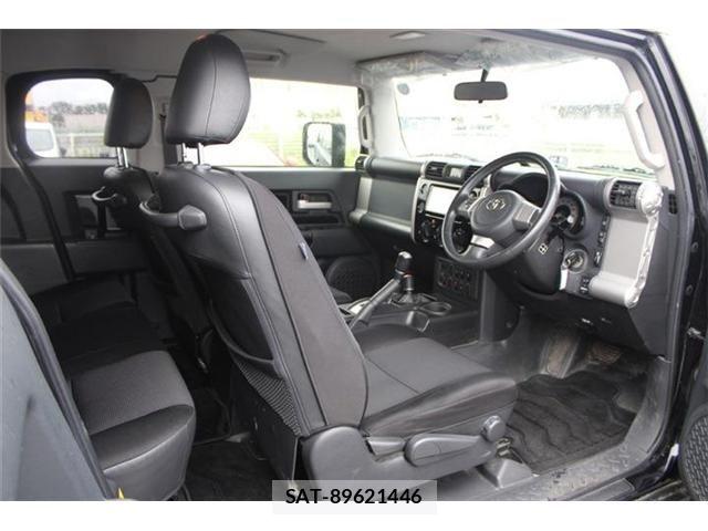 Toyota FJ CRUISER 2015-03 8659136-21