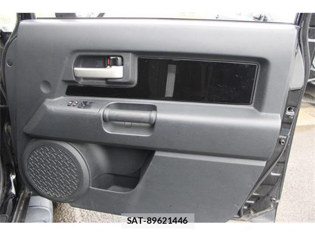 Toyota FJ CRUISER 2015-03 8659136-22