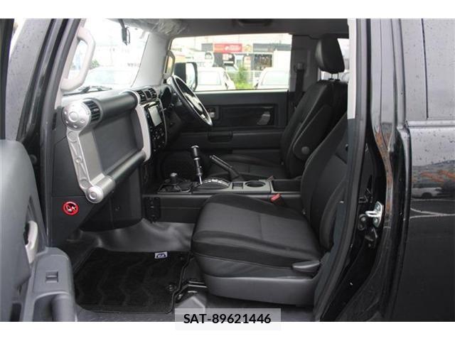 Toyota FJ CRUISER 2015-03 8659136-25