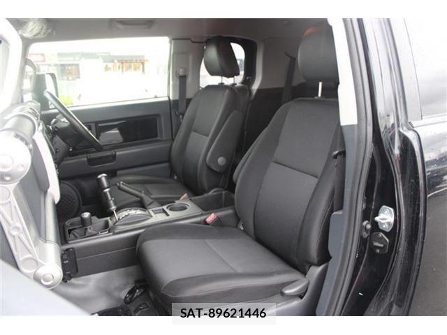 Toyota FJ CRUISER 2015-03 8659136-26