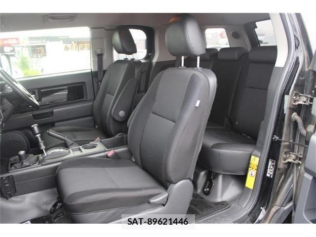 Toyota FJ CRUISER 2015-03 8659136-27