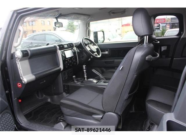 Toyota FJ CRUISER 2015-03 8659136-29