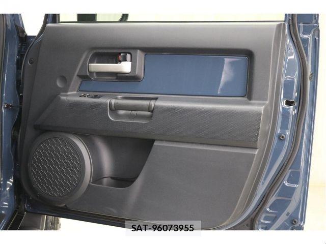 Toyota FJ CRUISER 2012-01 8659127-11