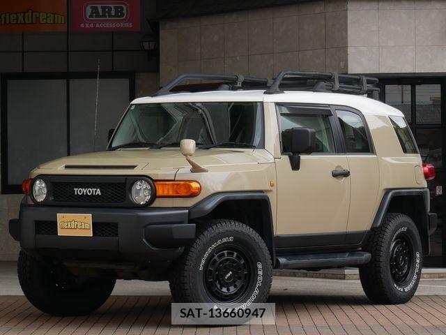 Toyota FJ CRUISER 2011-06 8666151-0