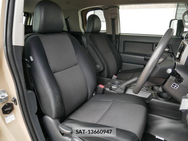 Toyota FJ CRUISER 2011-06 8666151-1
