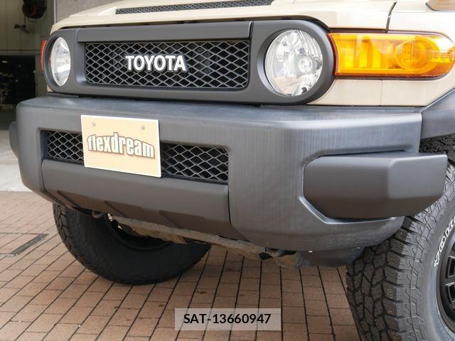 Toyota FJ CRUISER 2011-06 8666151-5
