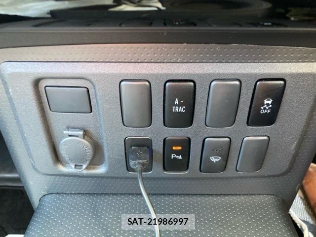 Toyota FJ CRUISER 2014-03 8659126-23