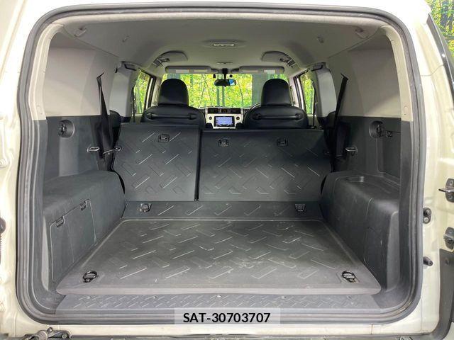Toyota FJ CRUISER 2017-08 8742173-9