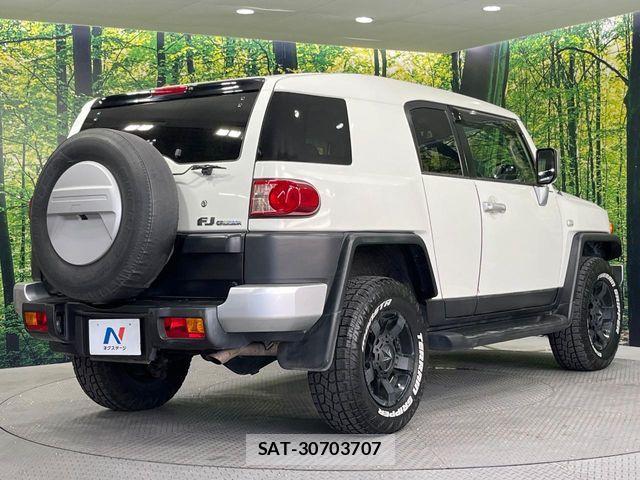 Toyota FJ CRUISER 2017-08 8742173-16