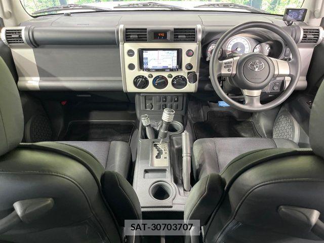 Toyota FJ CRUISER 2017-08 8742173-1