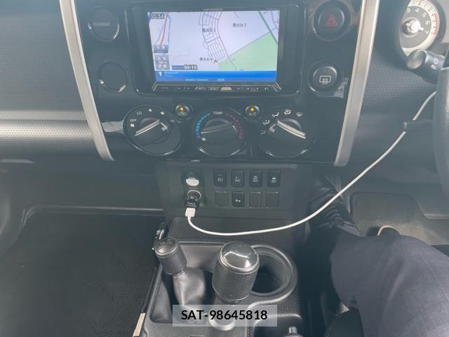 Toyota FJ CRUISER 2012-04 8742175-16