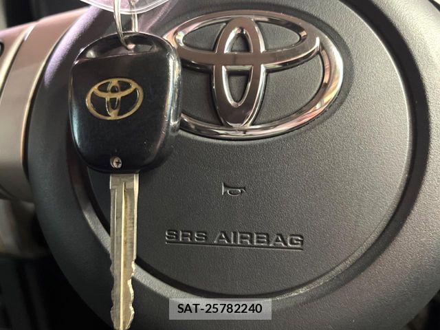 Toyota FJ CRUISER 2017-01 8780298-9