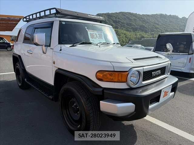 Toyota FJ CRUISER 2013-06 8829086-9