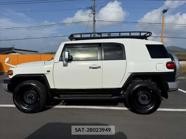 Toyota FJ CRUISER 2013-06 8829086-10