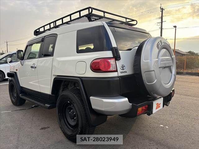 Toyota FJ CRUISER 2013-06 8829086-14