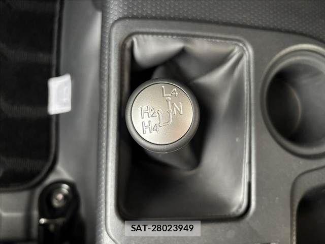 Toyota FJ CRUISER 2013-06 8829086-23