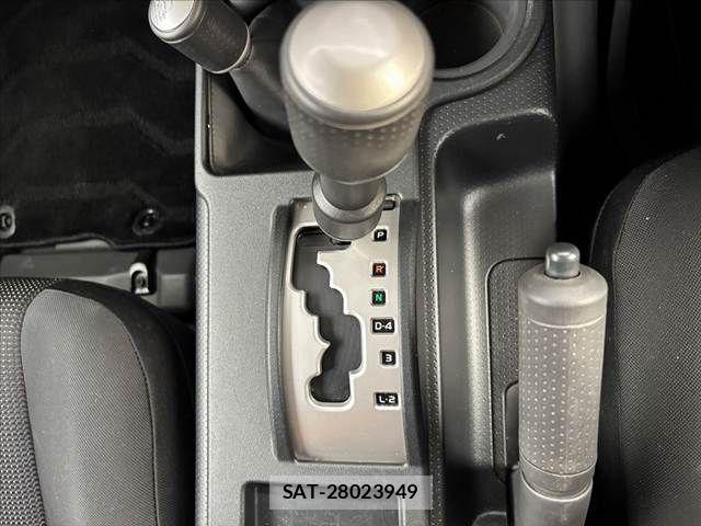 Toyota FJ CRUISER 2013-06 8829086-24