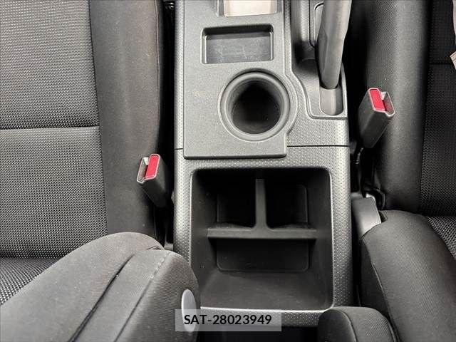 Toyota FJ CRUISER 2013-06 8829086-25