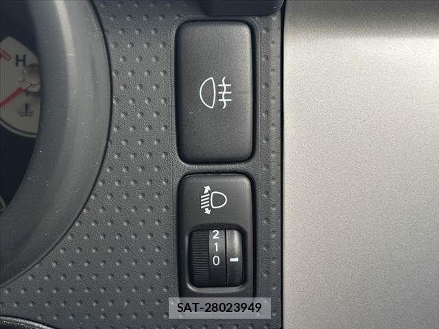 Toyota FJ CRUISER 2013-06 8829086-29