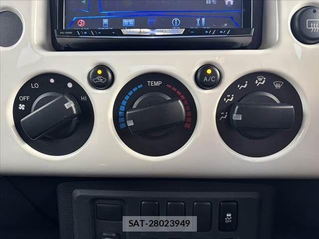 Toyota FJ CRUISER 2013-06 8829086-6