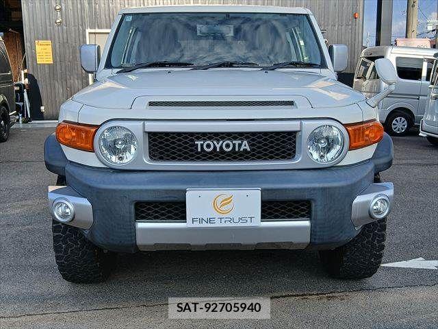 Toyota FJ CRUISER 2016-11 8829087-13