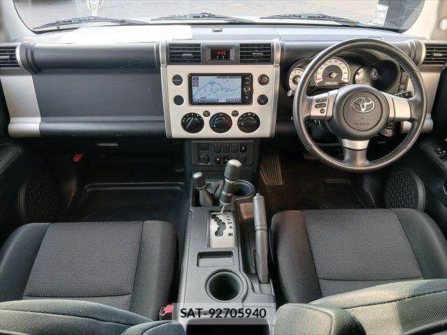 Toyota FJ CRUISER 2016-11 8829087-2