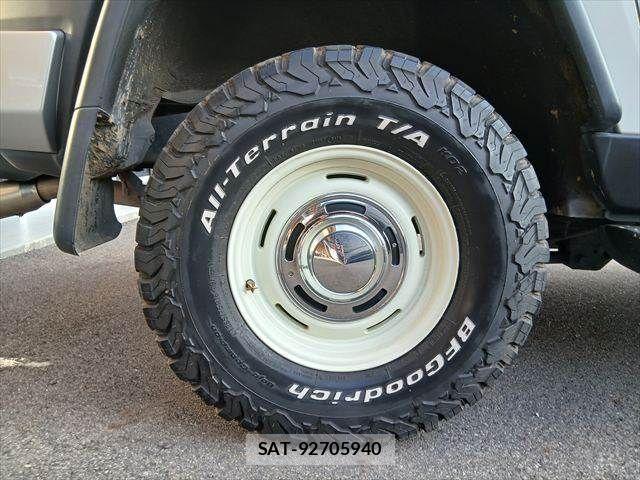 Toyota FJ CRUISER 2016-11 8829087-29