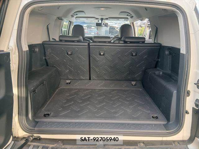 Toyota FJ CRUISER 2016-11 8829087-8
