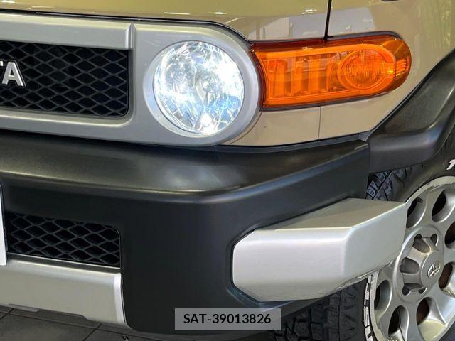 Toyota FJ CRUISER 2013-03 8849029-10