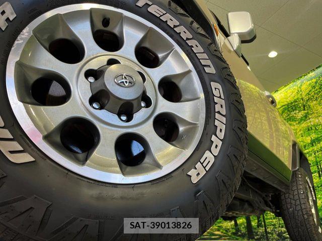Toyota FJ CRUISER 2013-03 8849029-11