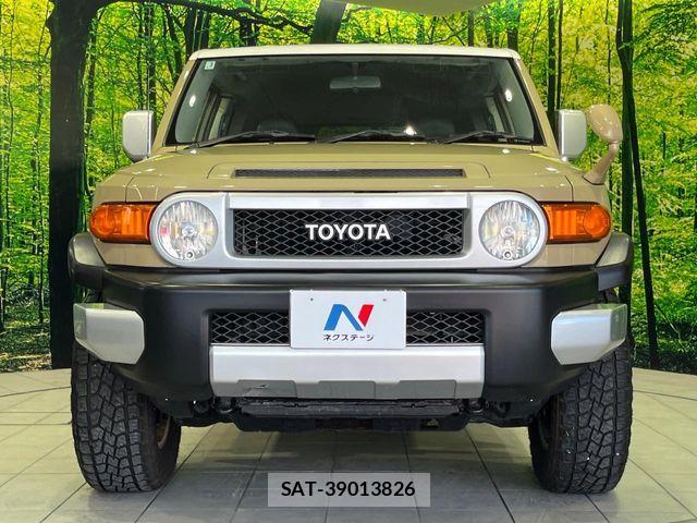Toyota FJ CRUISER 2013-03 8849029-12
