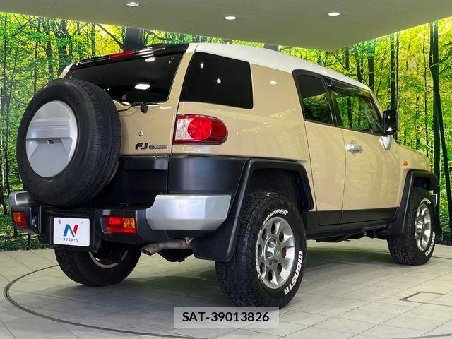 Toyota FJ CRUISER 2013-03 8849029-15