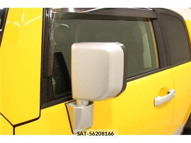 Toyota FJ CRUISER 2011-12 8848918-19