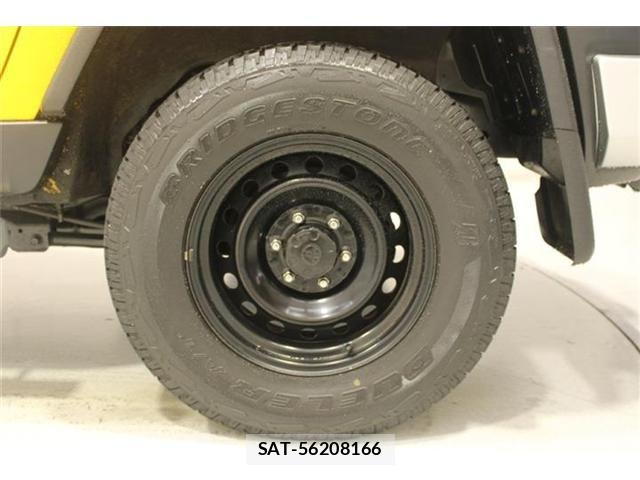 Toyota FJ CRUISER 2011-12 8848918-23