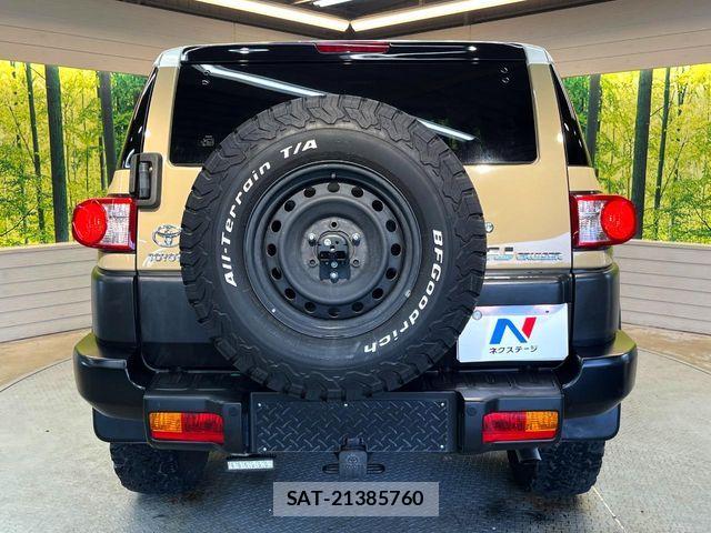 Toyota FJ CRUISER 2017-03 8849027-13