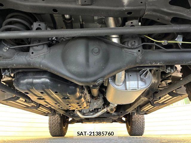 Toyota FJ CRUISER 2017-03 8849027-17