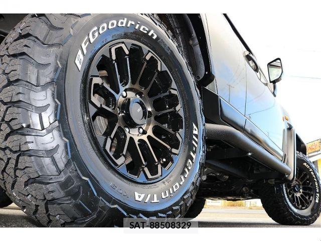Toyota FJ CRUISER 2011-01 8849026-10