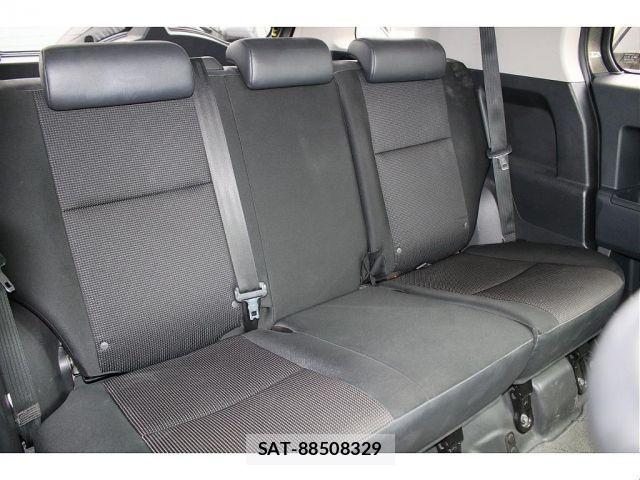 Toyota FJ CRUISER 2011-01 8849026-13