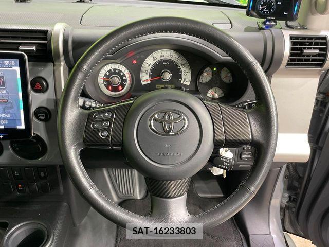 Toyota FJ CRUISER 2012-09 8849028-10