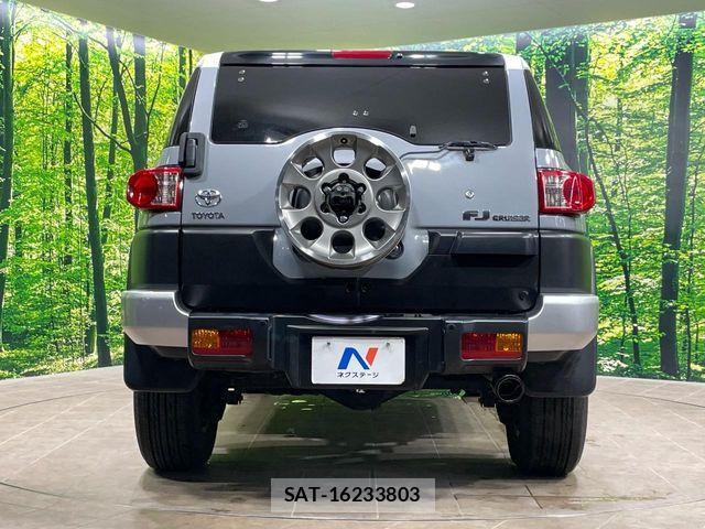 Toyota FJ CRUISER 2012-09 8849028-14