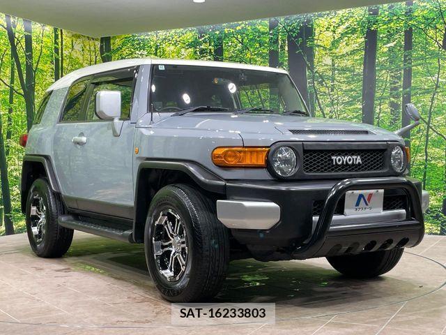 Toyota FJ CRUISER 2012-09 8849028-15