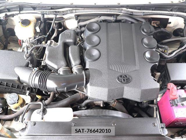 Toyota FJ CRUISER 2013-01 8871010-11