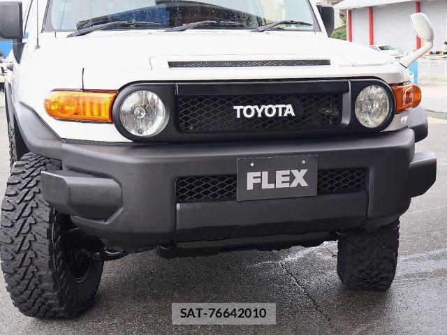 Toyota FJ CRUISER 2013-01 8871010-12