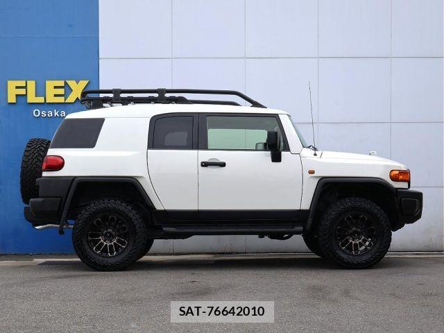 Toyota FJ CRUISER 2013-01 8871010-4